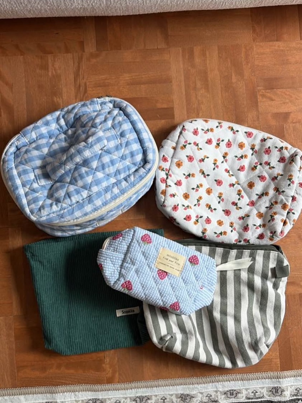 Cosmetic Pouch - Travel pouch